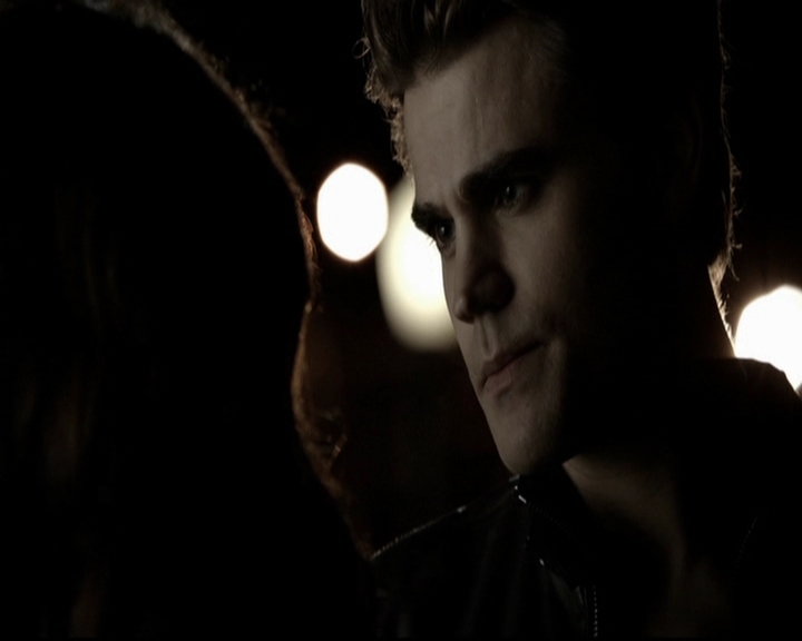 VampireDiariesWorld-dot-org_5x08DeadManOnCampus1965.jpg