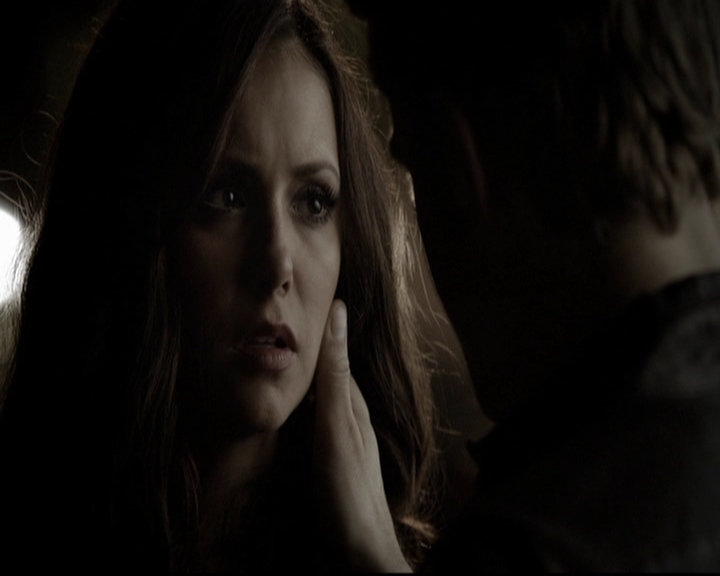 VampireDiariesWorld-dot-org_5x08DeadManOnCampus1971.jpg