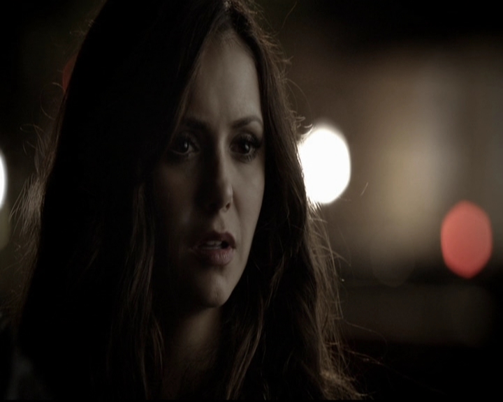 VampireDiariesWorld-dot-org_5x08DeadManOnCampus1976.jpg