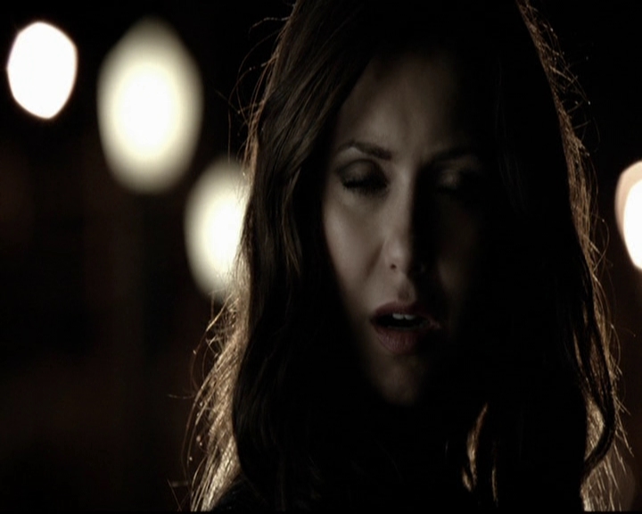 VampireDiariesWorld-dot-org_5x08DeadManOnCampus1981.jpg