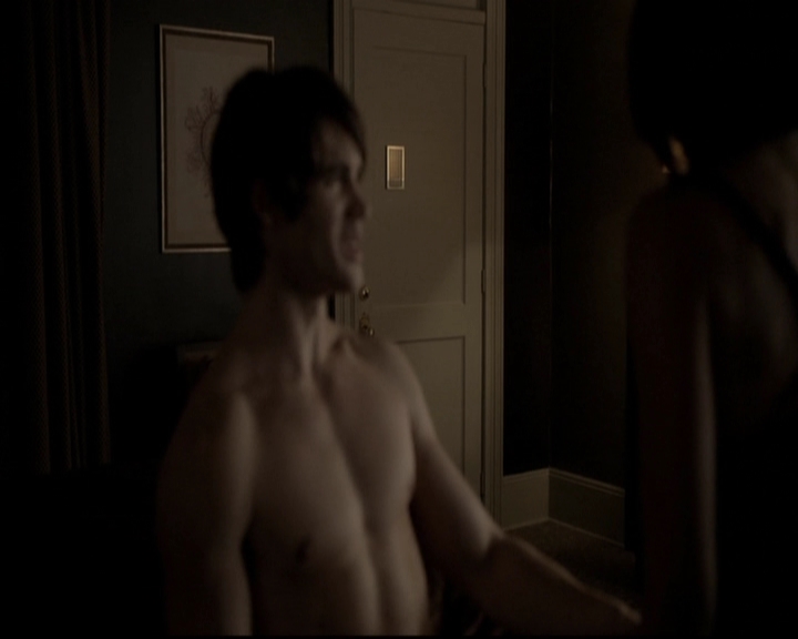 VampireDiariesWorld-dot-org_5x08DeadManOnCampus2043.jpg