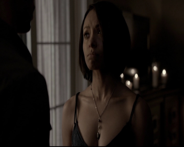 VampireDiariesWorld-dot-org_5x08DeadManOnCampus2050.jpg