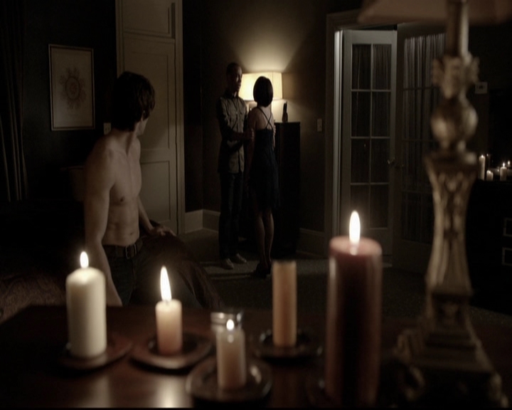 VampireDiariesWorld-dot-org_5x08DeadManOnCampus2055.jpg