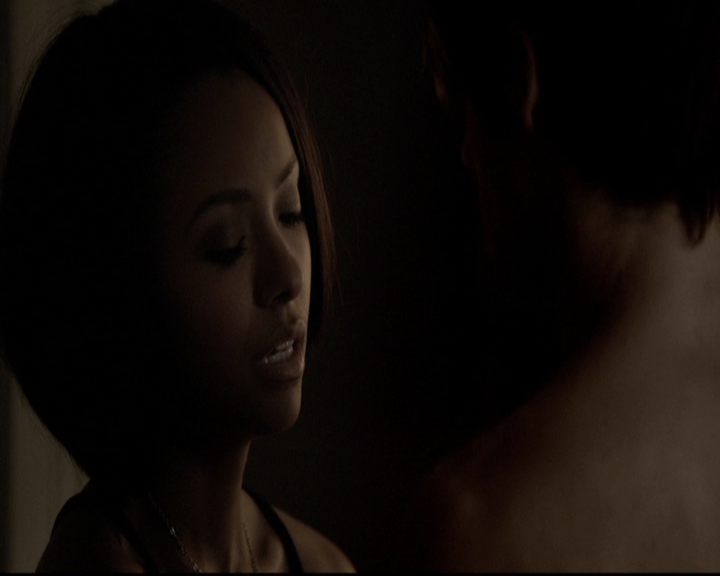 VampireDiariesWorld-dot-org_5x08DeadManOnCampus2066.jpg