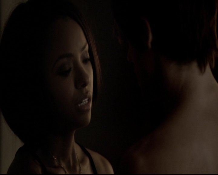 VampireDiariesWorld-dot-org_5x08DeadManOnCampus2068.jpg