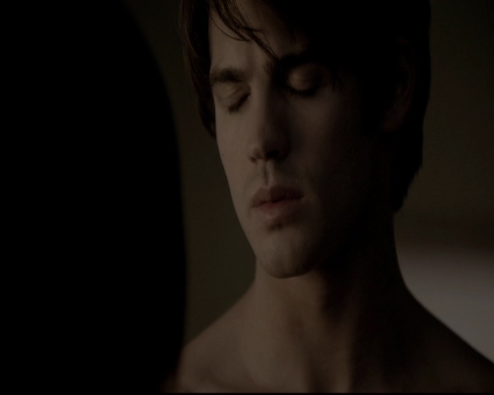 VampireDiariesWorld-dot-org_5x08DeadManOnCampus2071.jpg