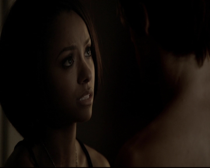 VampireDiariesWorld-dot-org_5x08DeadManOnCampus2073.jpg