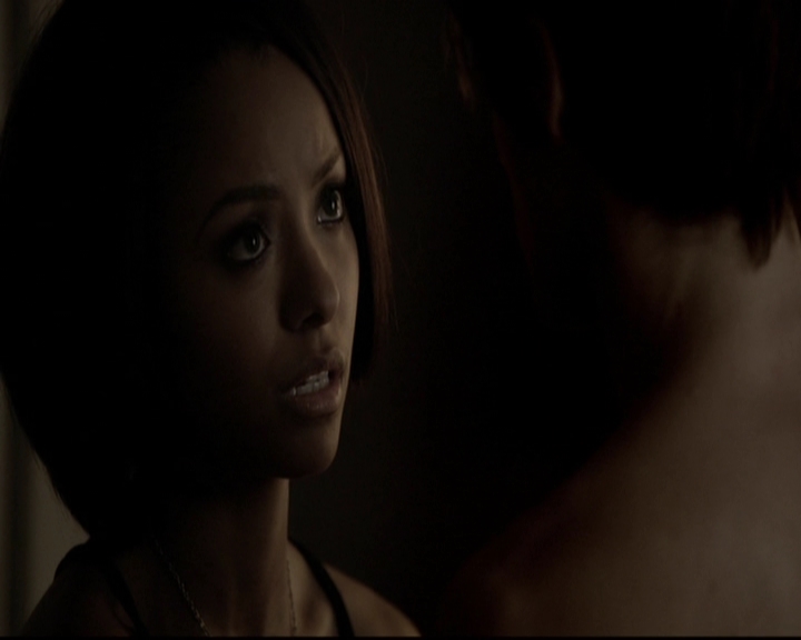 VampireDiariesWorld-dot-org_5x08DeadManOnCampus2076.jpg