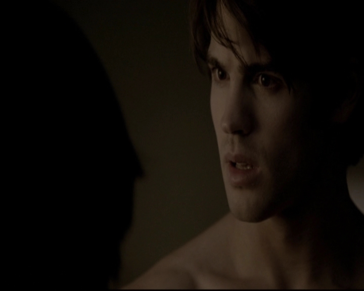 VampireDiariesWorld-dot-org_5x08DeadManOnCampus2077.jpg