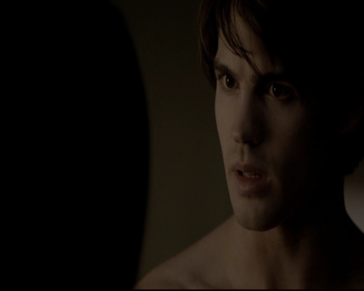 VampireDiariesWorld-dot-org_5x08DeadManOnCampus2079.jpg