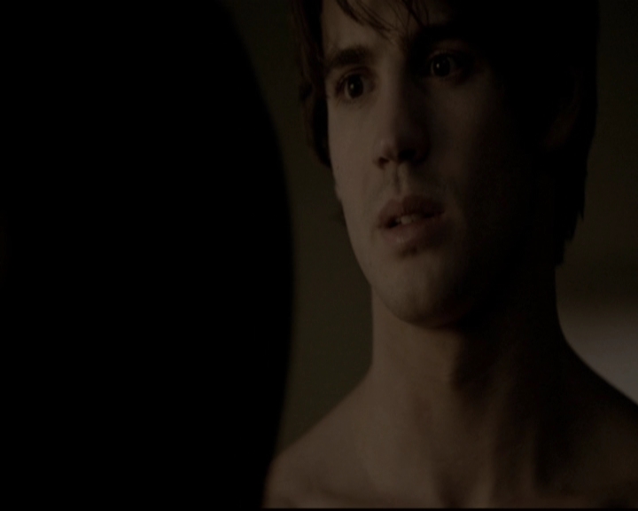 VampireDiariesWorld-dot-org_5x08DeadManOnCampus2081.jpg