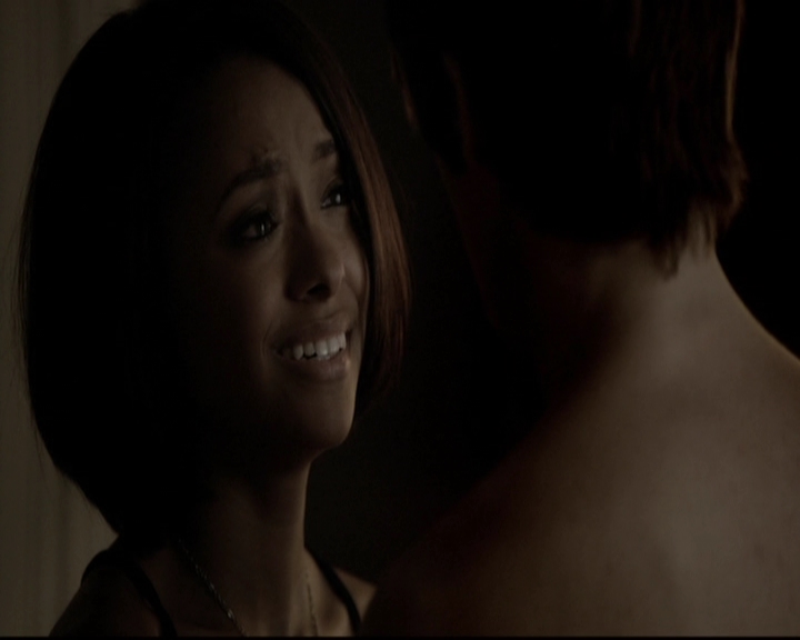 VampireDiariesWorld-dot-org_5x08DeadManOnCampus2086.jpg