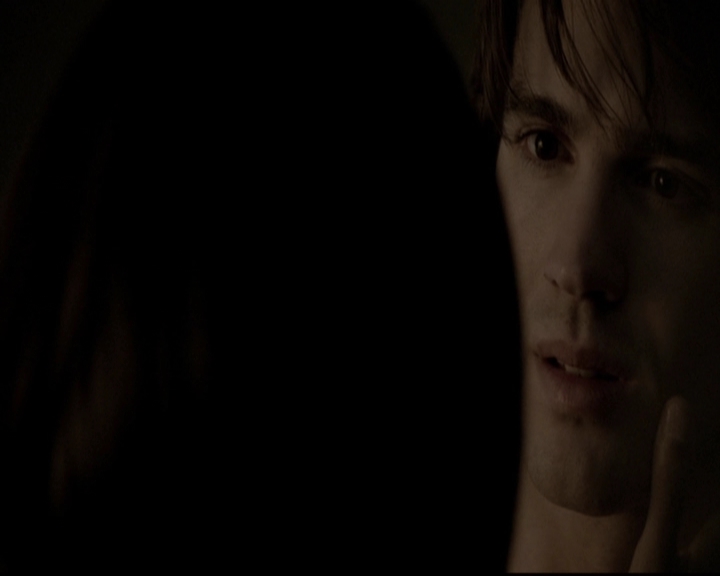 VampireDiariesWorld-dot-org_5x08DeadManOnCampus2089.jpg