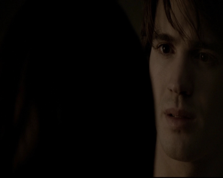 VampireDiariesWorld-dot-org_5x08DeadManOnCampus2091.jpg