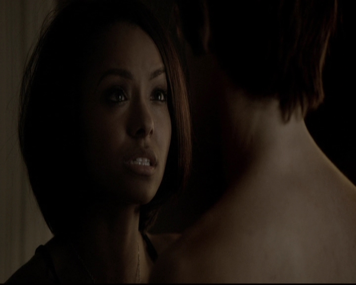 VampireDiariesWorld-dot-org_5x08DeadManOnCampus2092.jpg