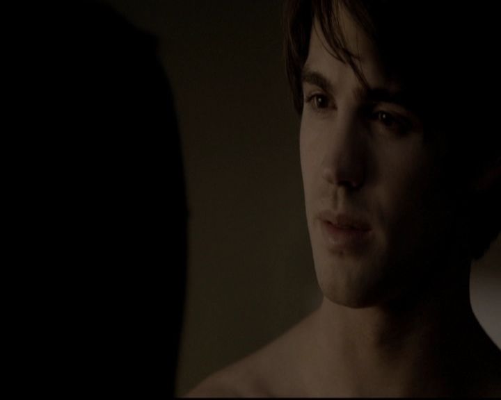 VampireDiariesWorld-dot-org_5x08DeadManOnCampus2118.jpg