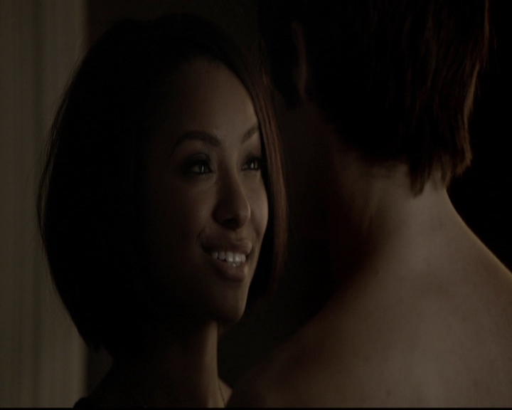 VampireDiariesWorld-dot-org_5x08DeadManOnCampus2119.jpg