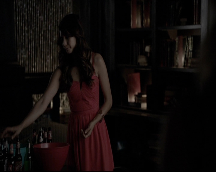 VampireDiariesWorld-dot-org_5x08DeadManOnCampus2147.jpg