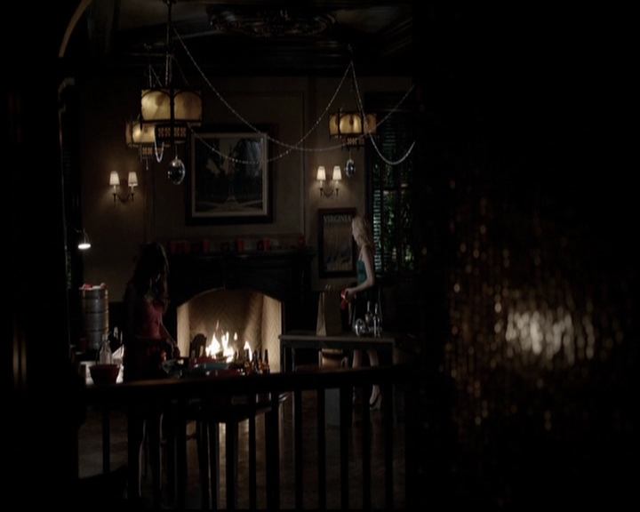 VampireDiariesWorld-dot-org_5x08DeadManOnCampus2151.jpg