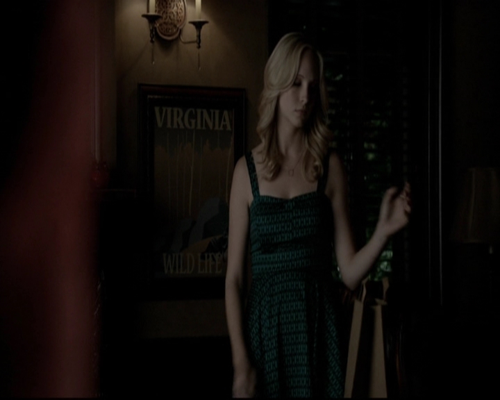 VampireDiariesWorld-dot-org_5x08DeadManOnCampus2158.jpg