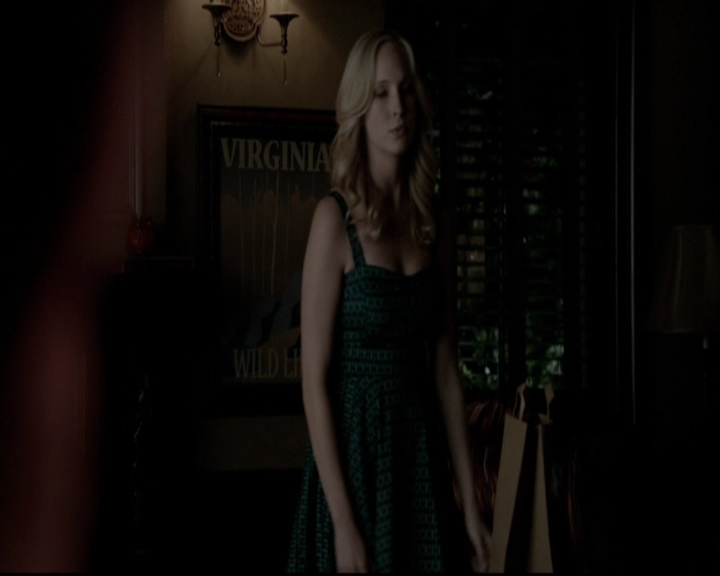 VampireDiariesWorld-dot-org_5x08DeadManOnCampus2161.jpg