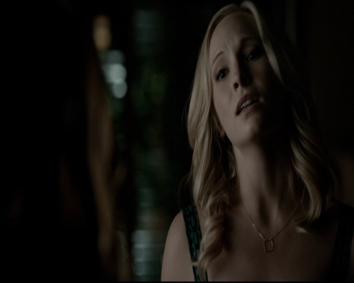 VampireDiariesWorld-dot-org_5x08DeadManOnCampus2201.jpg