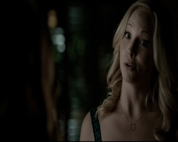 VampireDiariesWorld-dot-org_5x08DeadManOnCampus2203.jpg