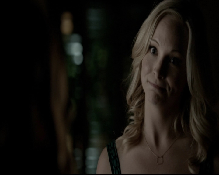 VampireDiariesWorld-dot-org_5x08DeadManOnCampus2204.jpg