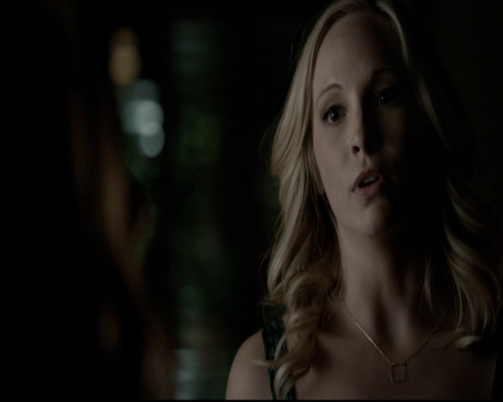 VampireDiariesWorld-dot-org_5x08DeadManOnCampus2208.jpg