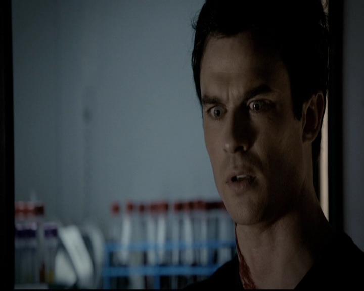 VampireDiariesWorld-dot-org_5x08DeadManOnCampus2260.jpg