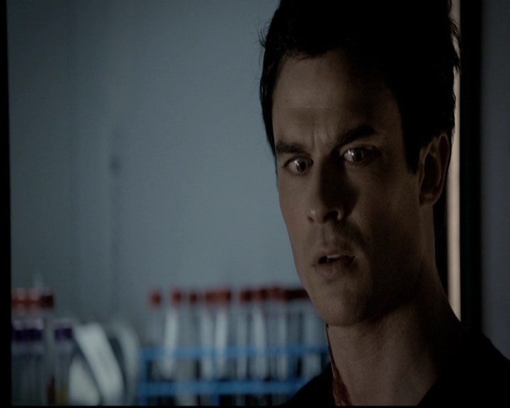 VampireDiariesWorld-dot-org_5x08DeadManOnCampus2262.jpg