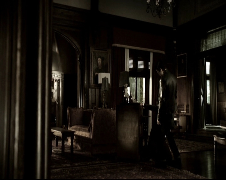 VampireDiariesWorld-dot-org_5x09TheCell0103.jpg