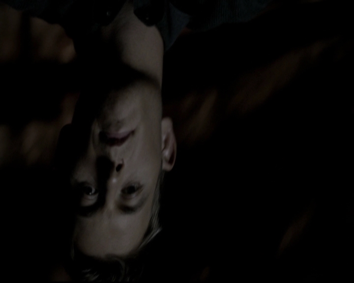 VampireDiariesWorld-dot-org_5x09TheCell0131.jpg