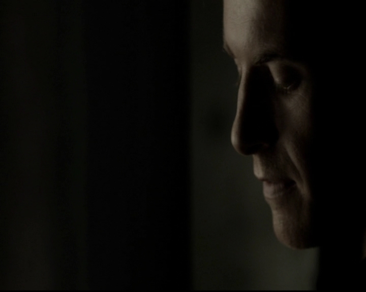 VampireDiariesWorld-dot-org_5x09TheCell0439.jpg