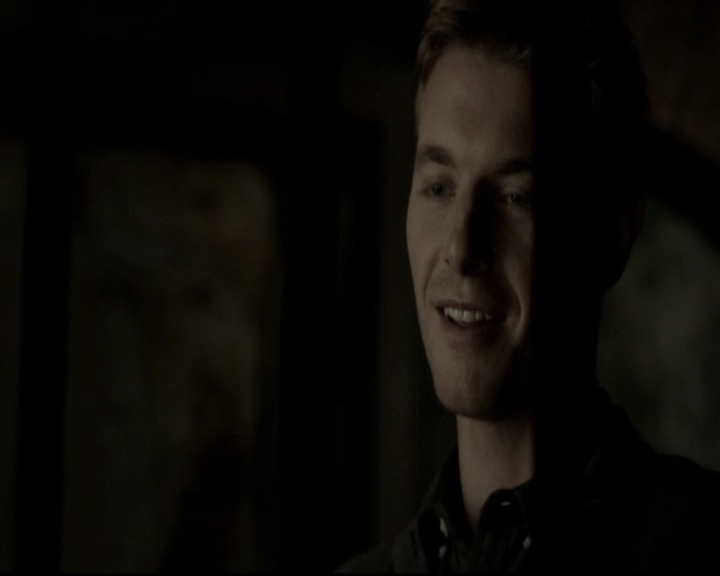 VampireDiariesWorld-dot-org_5x09TheCell0442.jpg