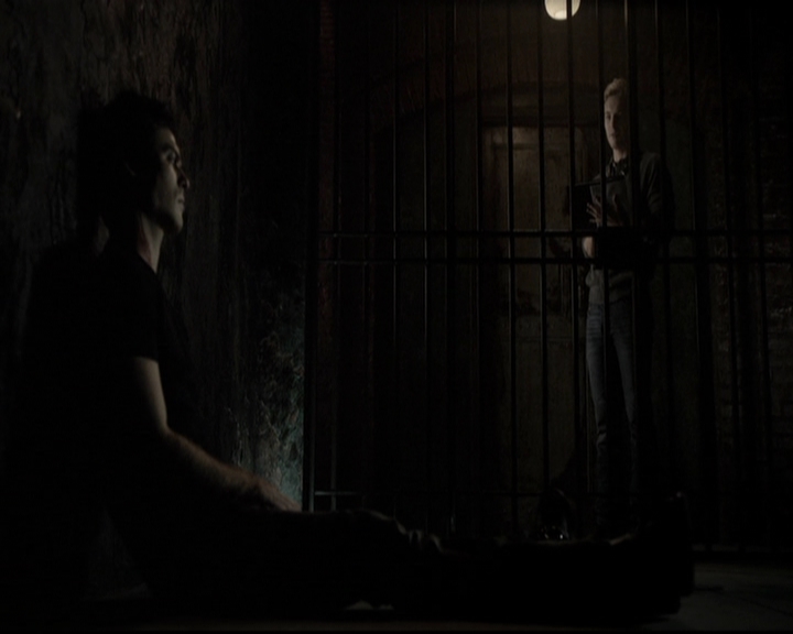 VampireDiariesWorld-dot-org_5x09TheCell0444.jpg