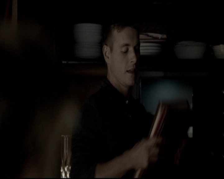 VampireDiariesWorld-dot-org_5x09TheCell0687.jpg