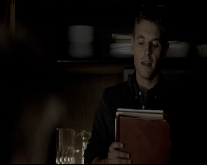 VampireDiariesWorld-dot-org_5x09TheCell0688.jpg