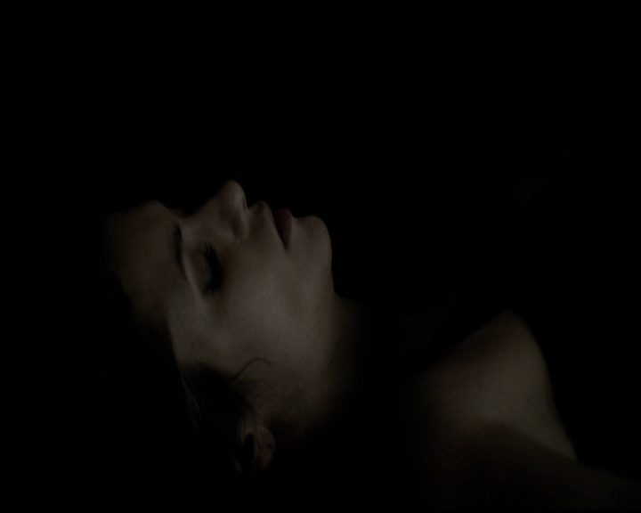 VampireDiariesWorld-dot-org_5x09TheCell0703.jpg