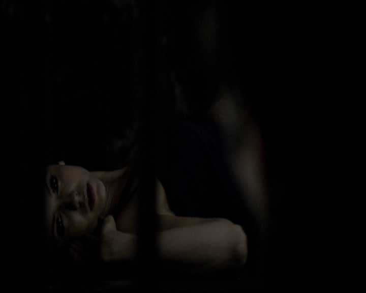 VampireDiariesWorld-dot-org_5x09TheCell0709.jpg