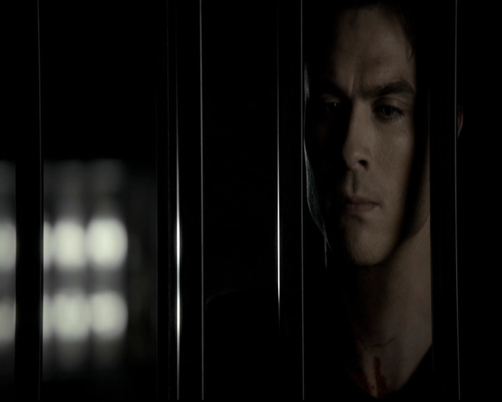 VampireDiariesWorld-dot-org_5x09TheCell0803.jpg