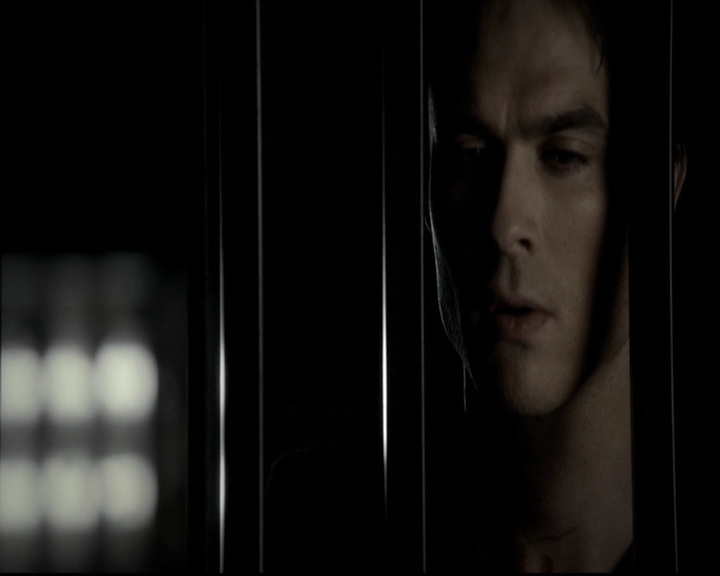 VampireDiariesWorld-dot-org_5x09TheCell0806.jpg