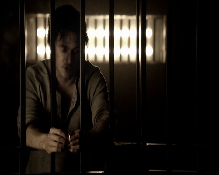 VampireDiariesWorld-dot-org_5x09TheCell1077.jpg