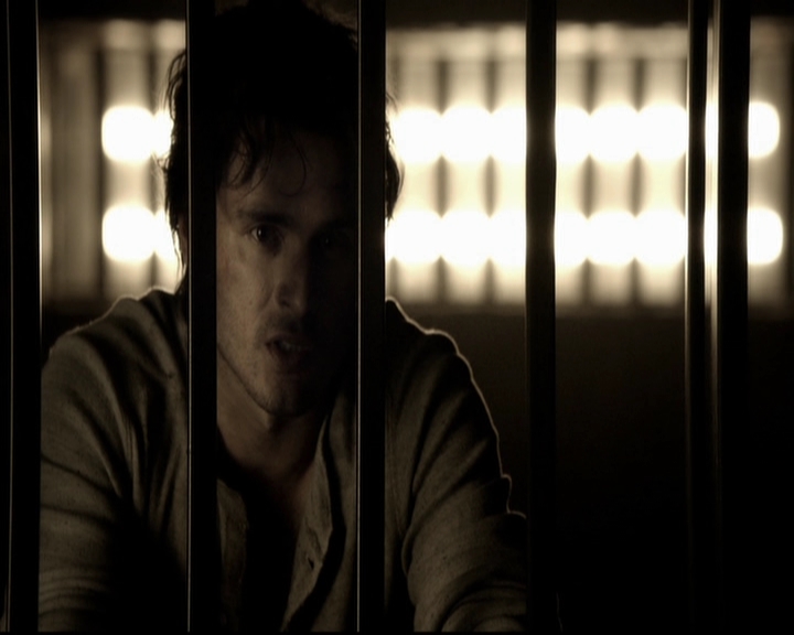 VampireDiariesWorld-dot-org_5x09TheCell1081.jpg