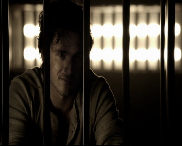 VampireDiariesWorld-dot-org_5x09TheCell1085.jpg