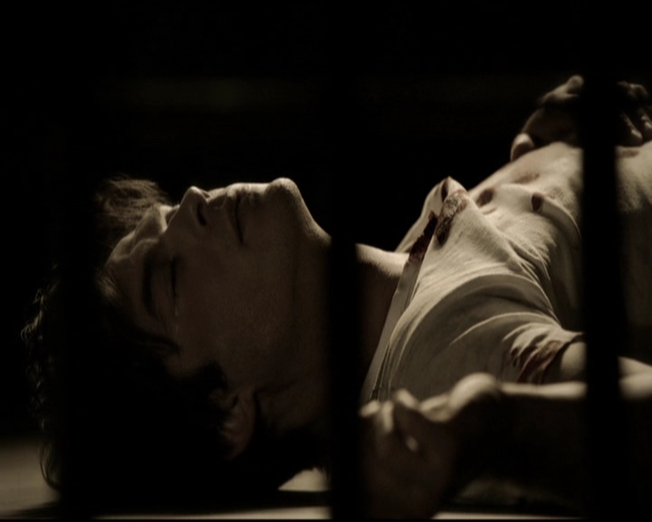 VampireDiariesWorld-dot-org_5x09TheCell1109.jpg