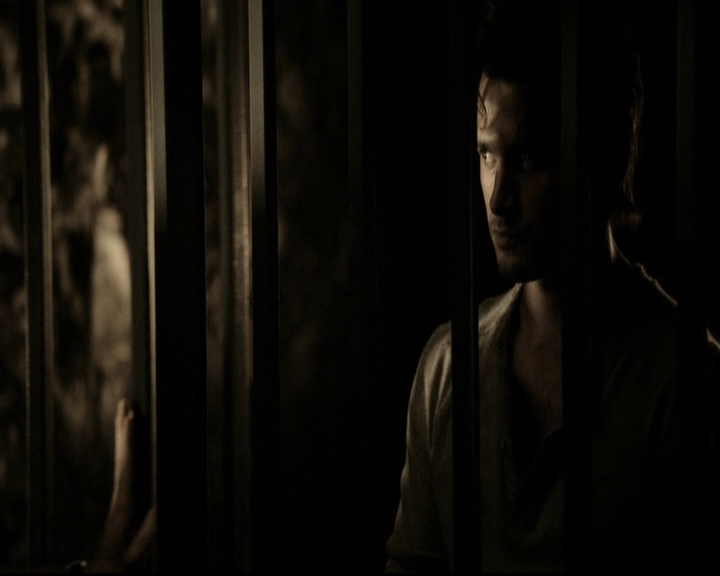 VampireDiariesWorld-dot-org_5x09TheCell1187.jpg