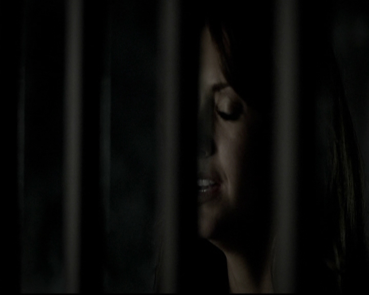 VampireDiariesWorld-dot-org_5x09TheCell1954.jpg