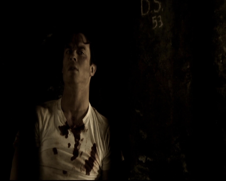 VampireDiariesWorld-dot-org_5x09TheCell2006.jpg