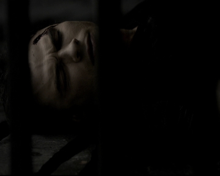 VampireDiariesWorld-dot-org_5x09TheCell2252.jpg